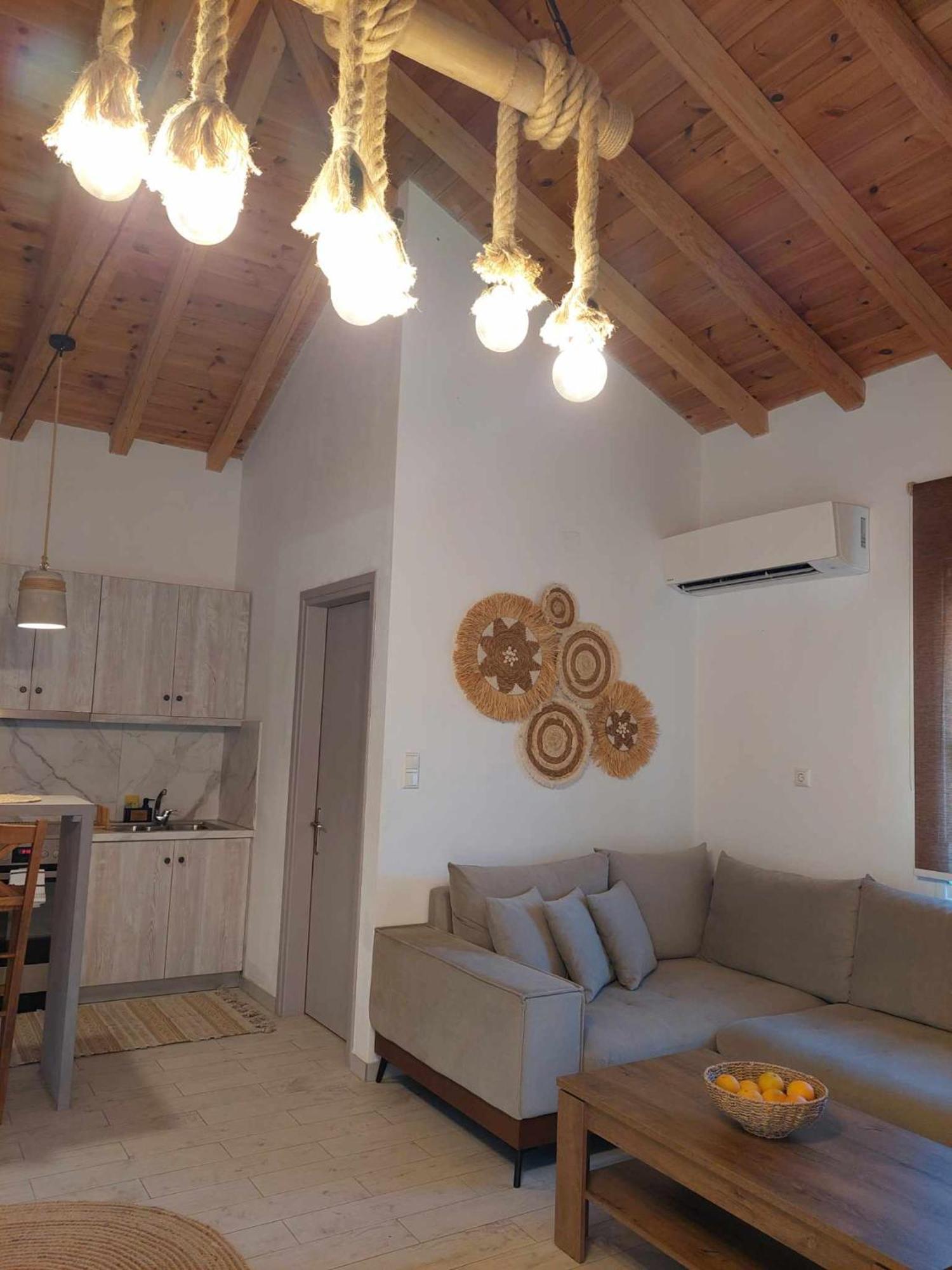 Maya Apartments, Modern And Convenient Apartments With Private Parking İskados Dış mekan fotoğraf
