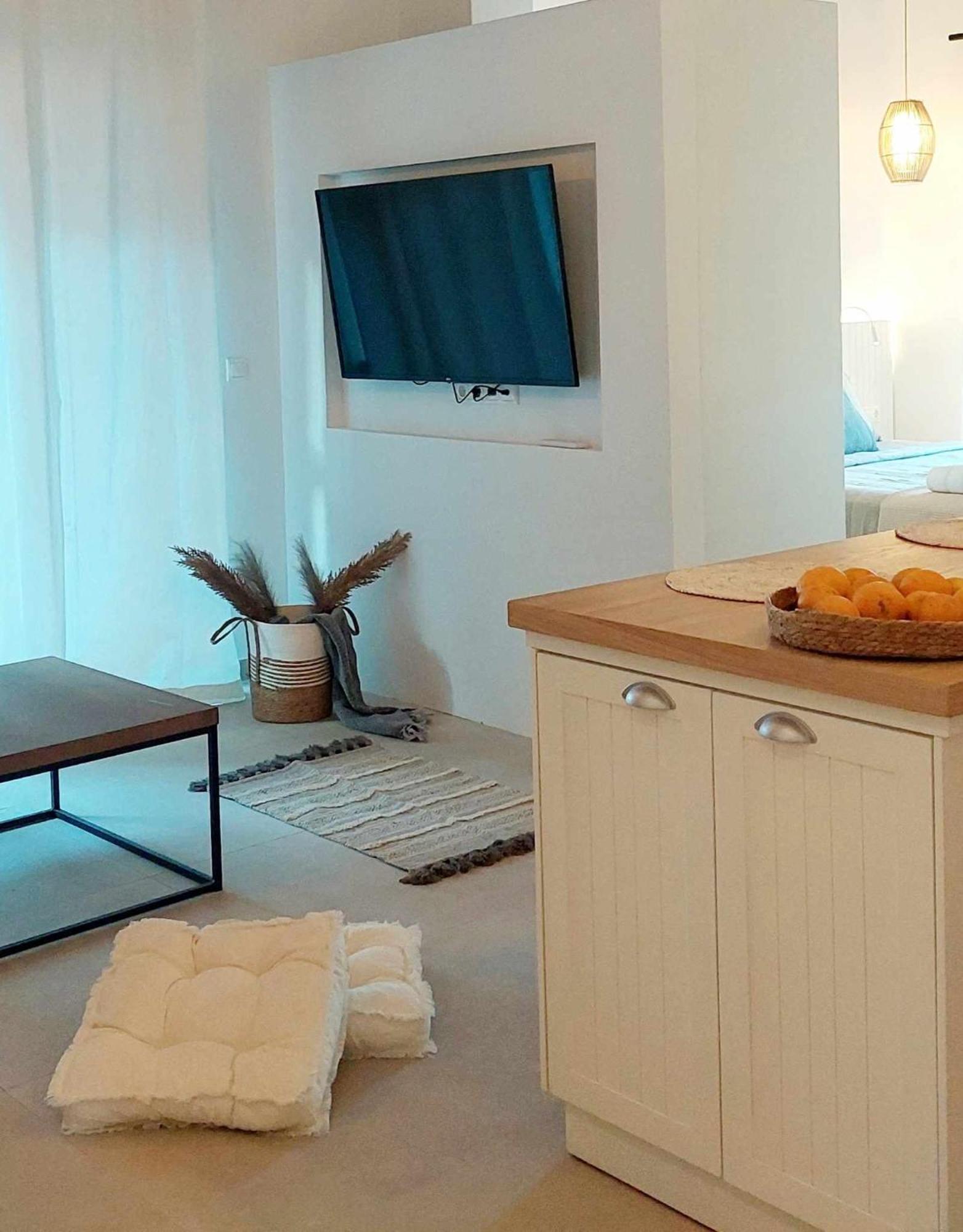 Maya Apartments, Modern And Convenient Apartments With Private Parking İskados Dış mekan fotoğraf