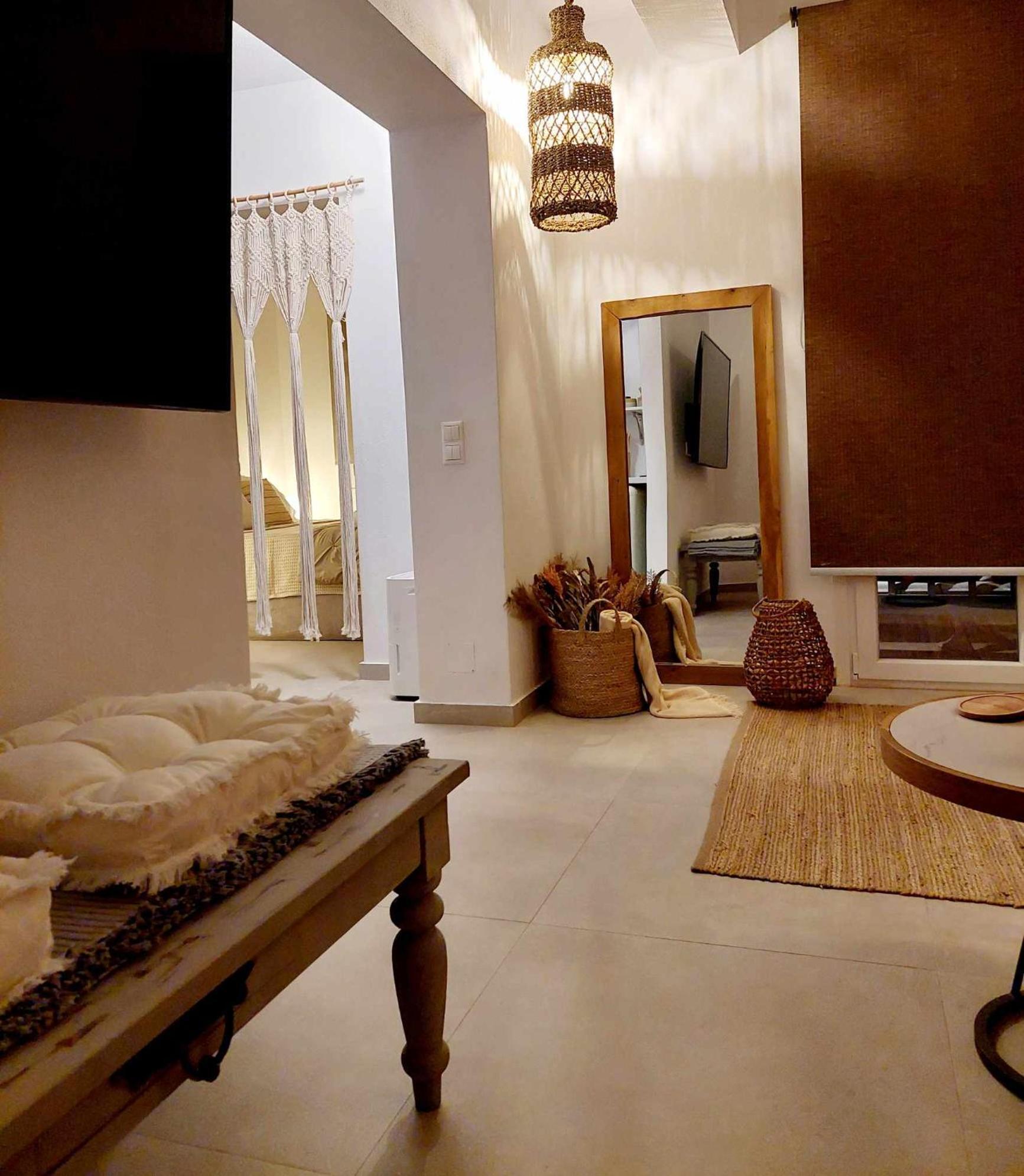 Maya Apartments, Modern And Convenient Apartments With Private Parking İskados Dış mekan fotoğraf